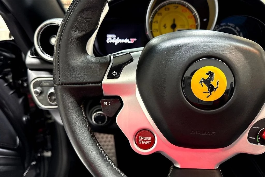 2015 Ferrari California T - Image 11 of 31