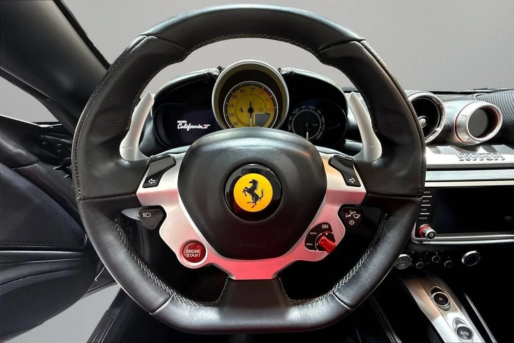 2015 Ferrari California T - Image 9 of 31