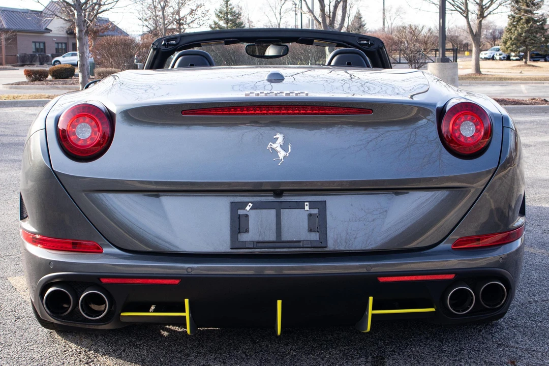 2015 Ferrari California T - Image 5 of 31