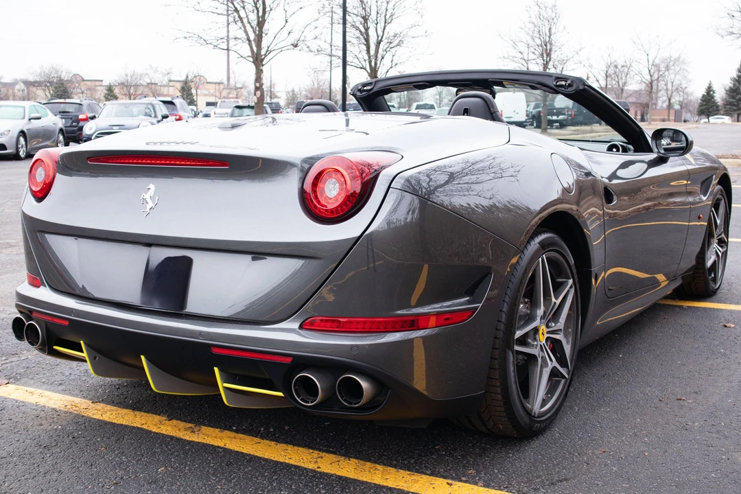 2015 Ferrari California T - Image 3 of 31