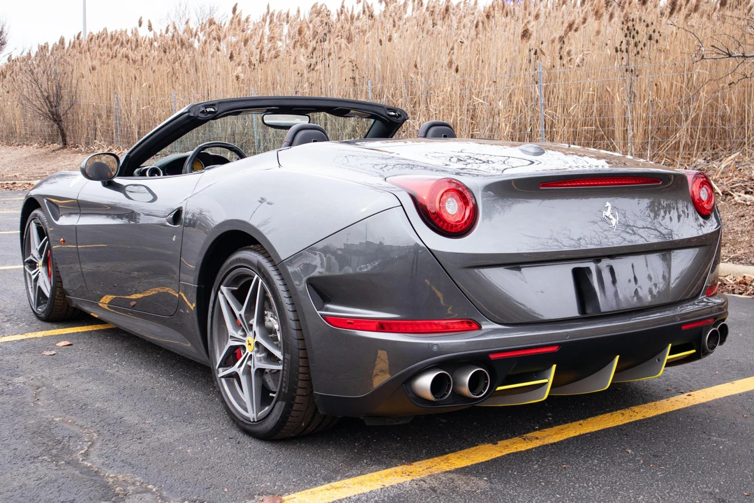 2015 Ferrari California T - Image 7 of 31