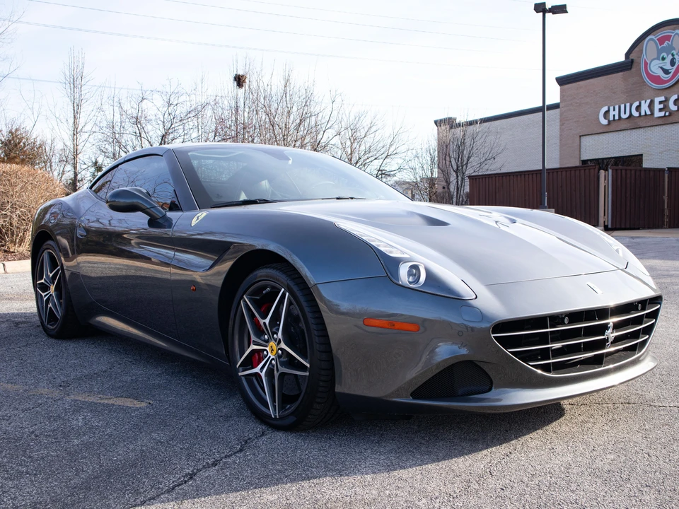 2015 Ferrari California T - Image 17 of 31