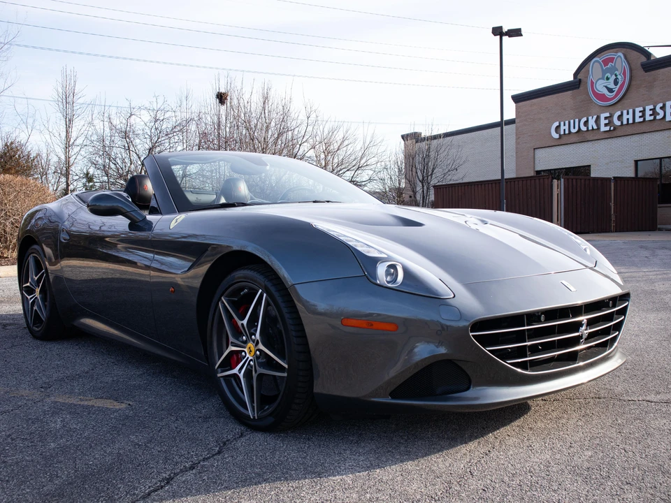 2015 Ferrari California T - Image 12 of 31