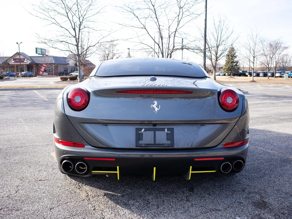 2015 Ferrari California T - Image 14 of 31