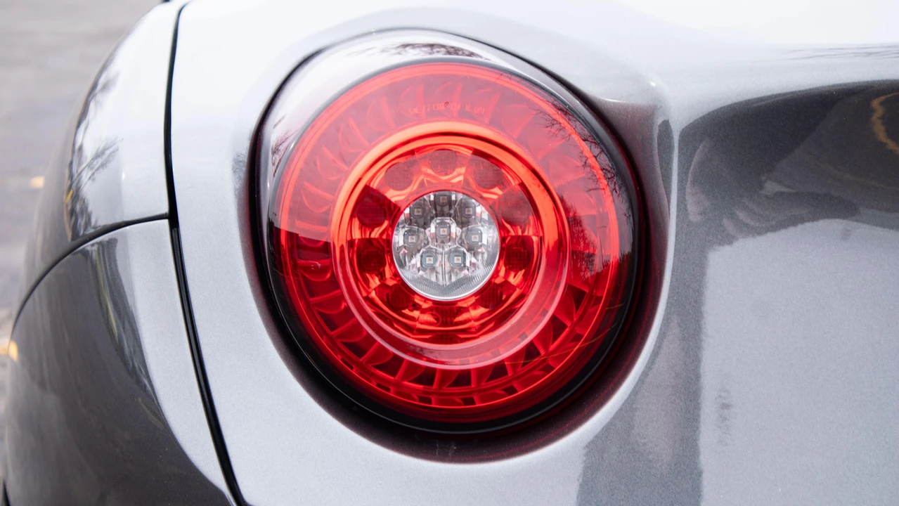2015 Ferrari California T - Image 24 of 31