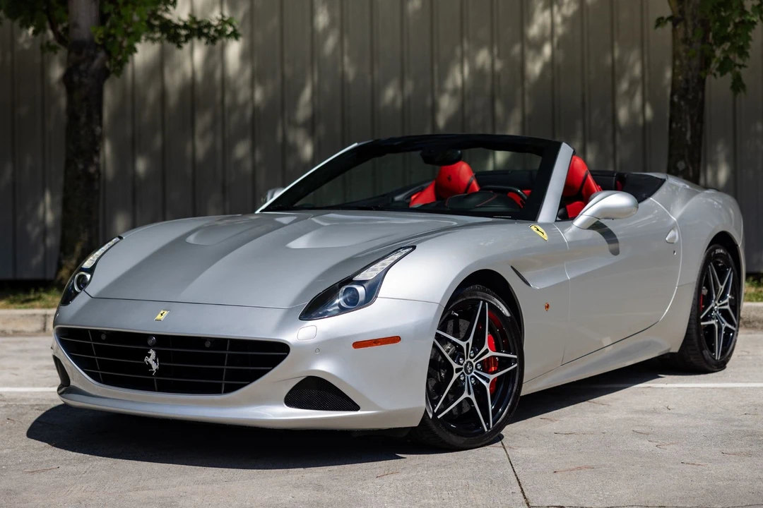 2015 Ferrari California T - Image 3 of 12
