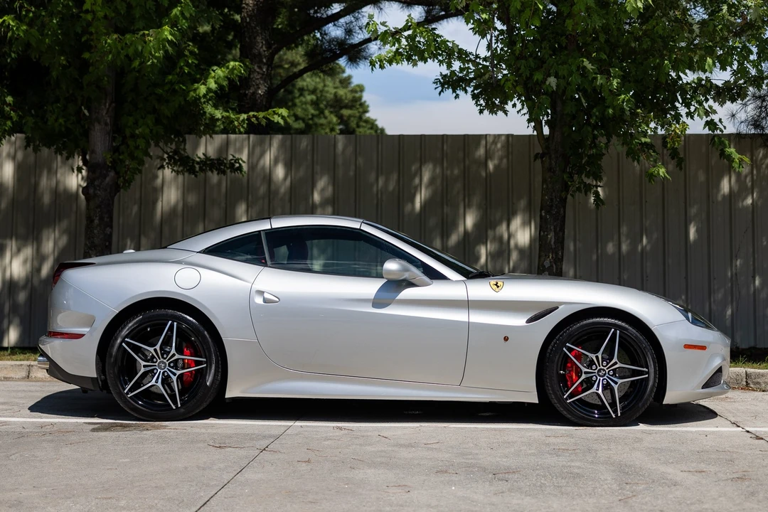 2015 Ferrari California T - Image 7 of 12