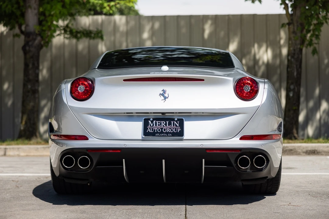 2015 Ferrari California T - Image 9 of 12
