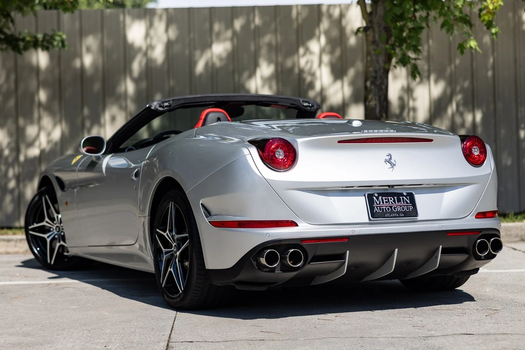 2015 Ferrari California T - Image 10 of 12
