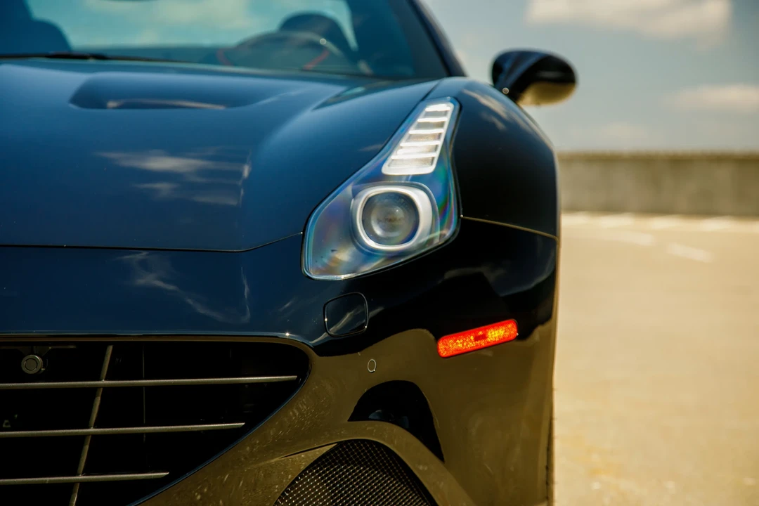 2015 Ferrari California T - Image 17 of 31