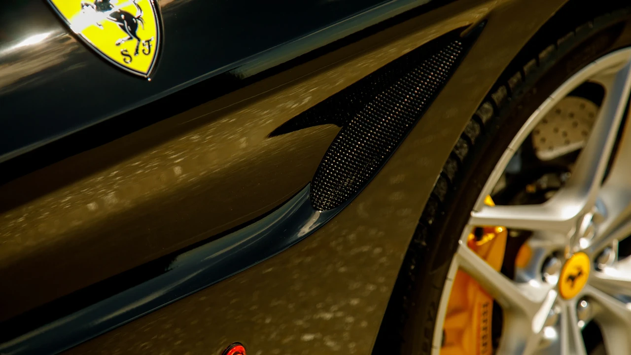 2015 Ferrari California T - Image 23 of 31