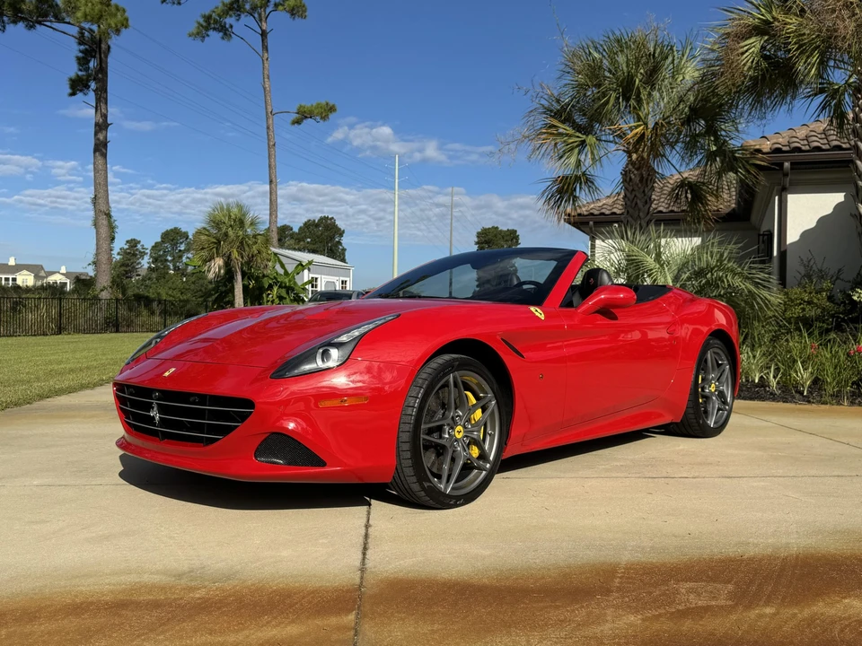 2015 Ferrari California T - Image 22 of 31