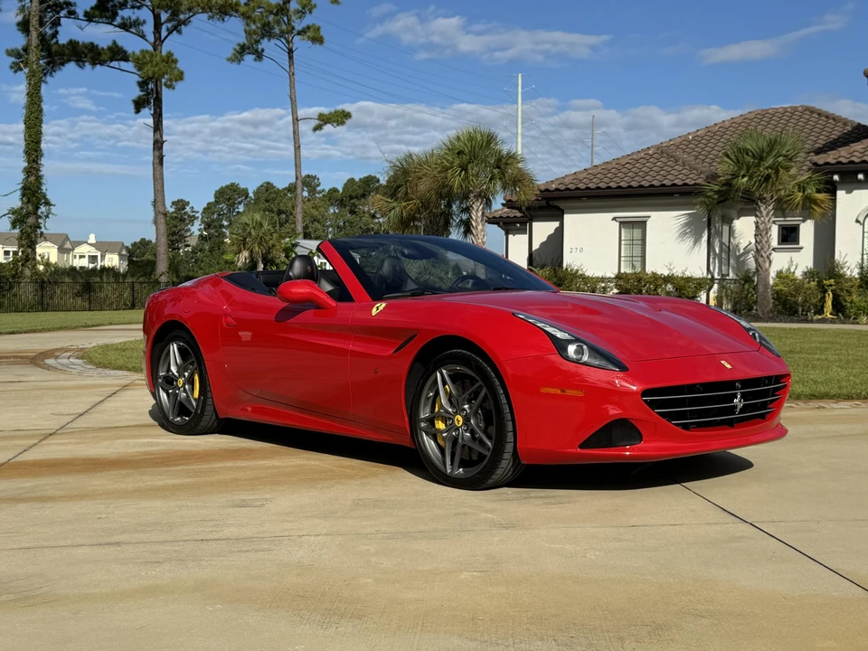 2015 Ferrari California T - Image 27 of 31