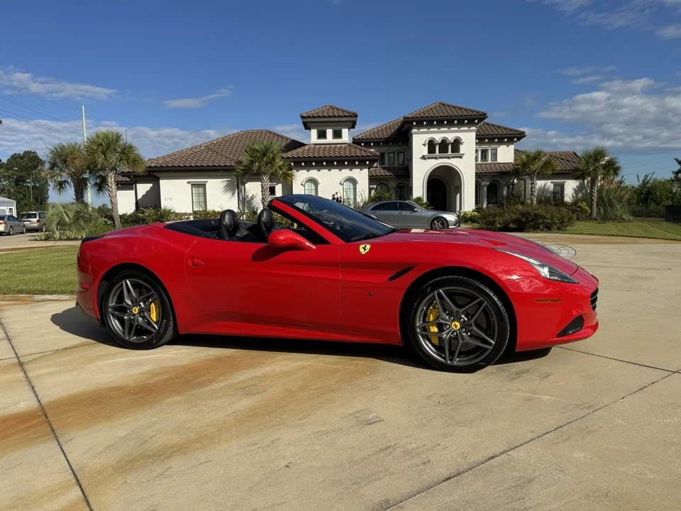 2015 Ferrari California T - Image 28 of 31