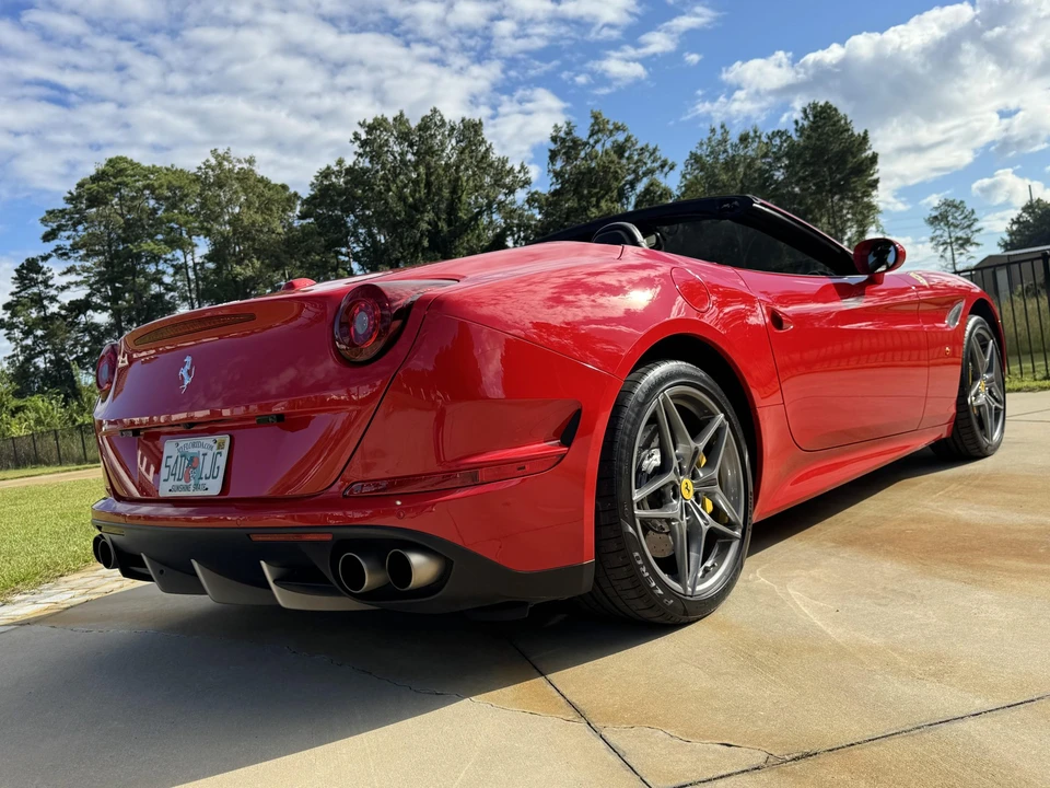 2015 Ferrari California T - Image 31 of 31