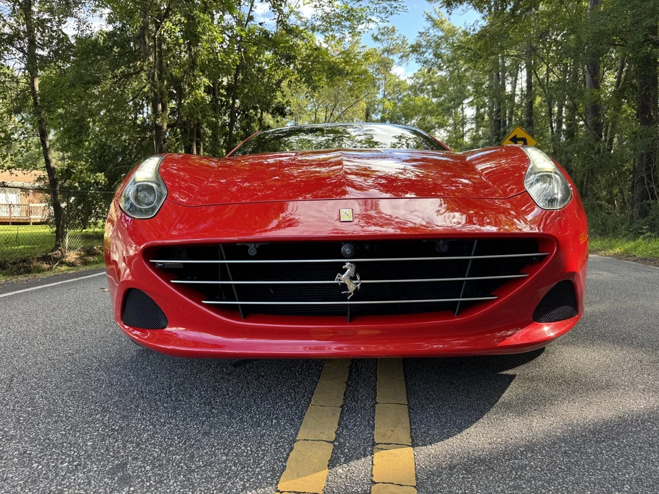 2015 Ferrari California T - Image 4 of 31