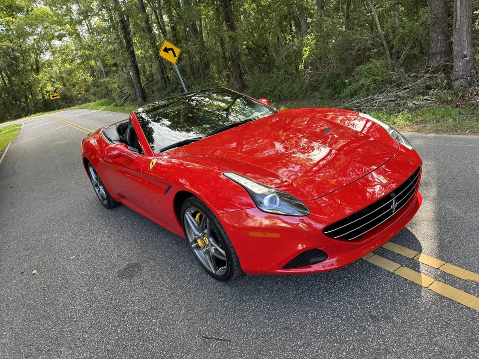 2015 Ferrari California T - Image 5 of 31