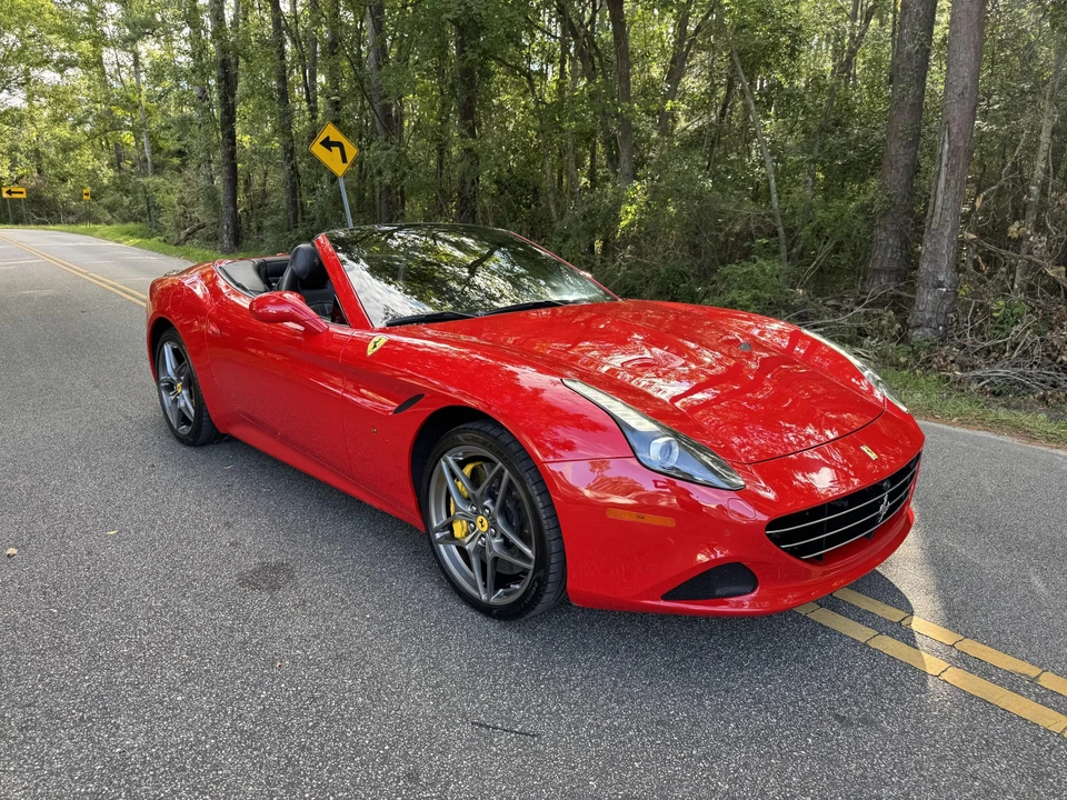 2015 Ferrari California T - Image 6 of 31
