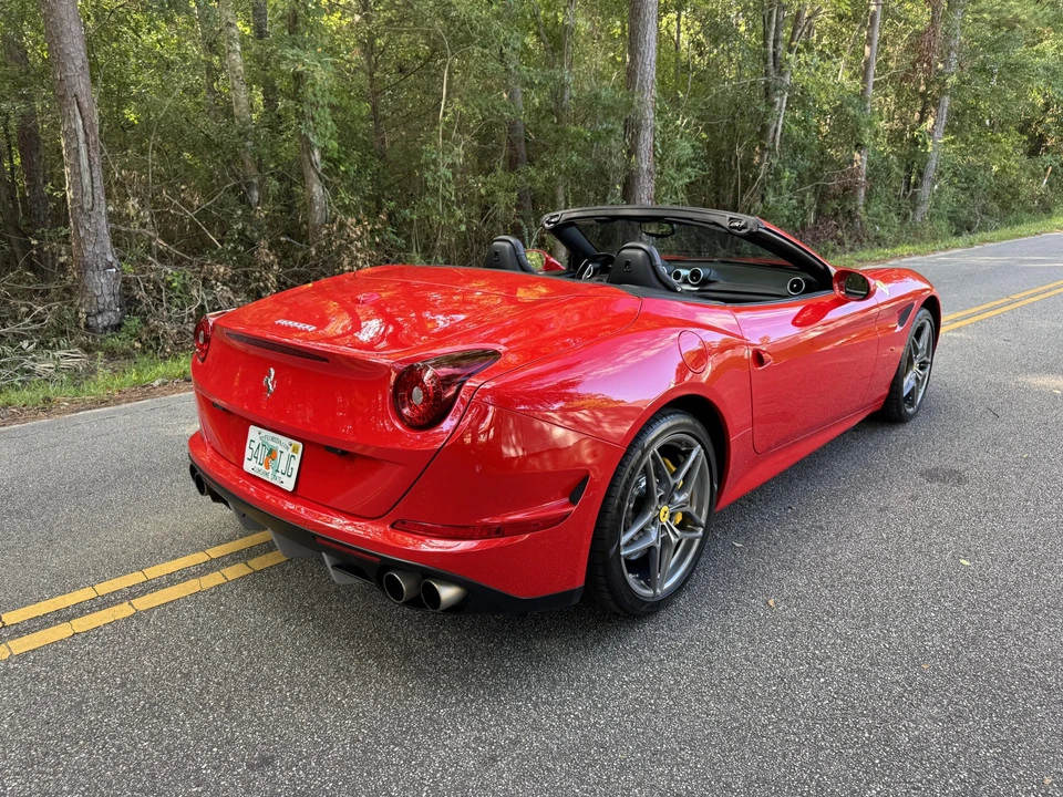 2015 Ferrari California T - Image 12 of 31
