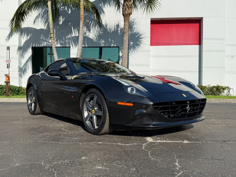 2015 Ferrari California T - Image 8 of 21