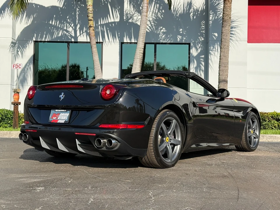 2015 Ferrari California T - Image 20 of 21