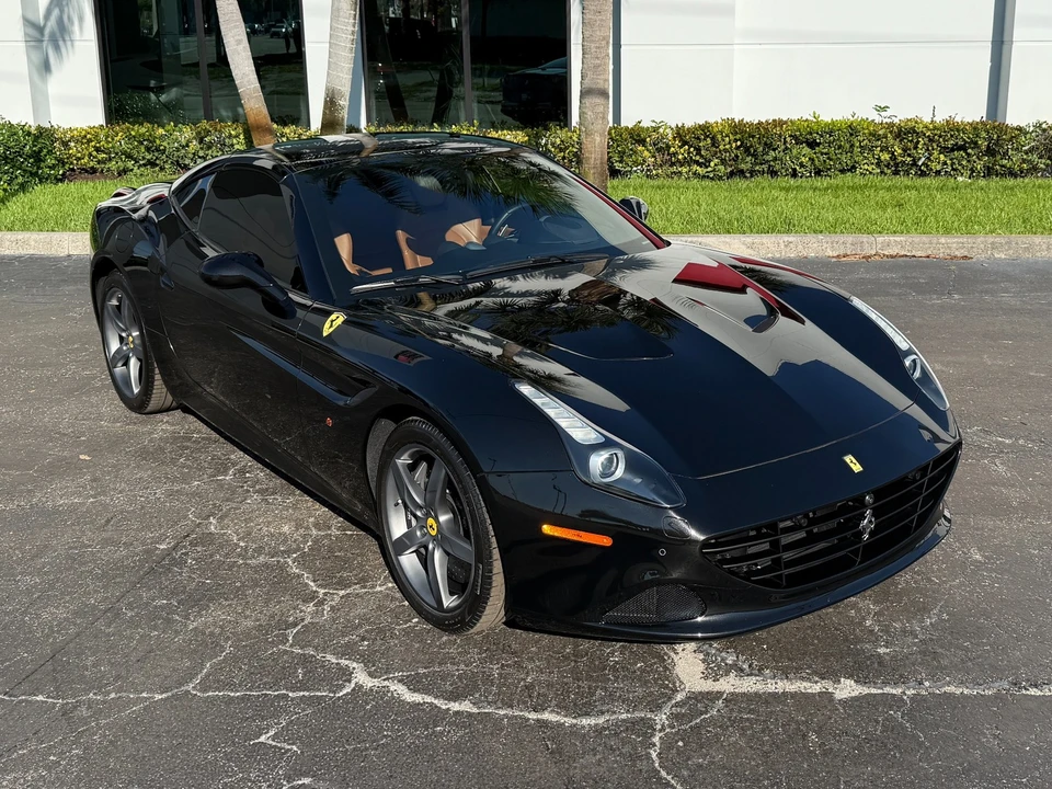 2015 Ferrari California T - Image 7 of 21