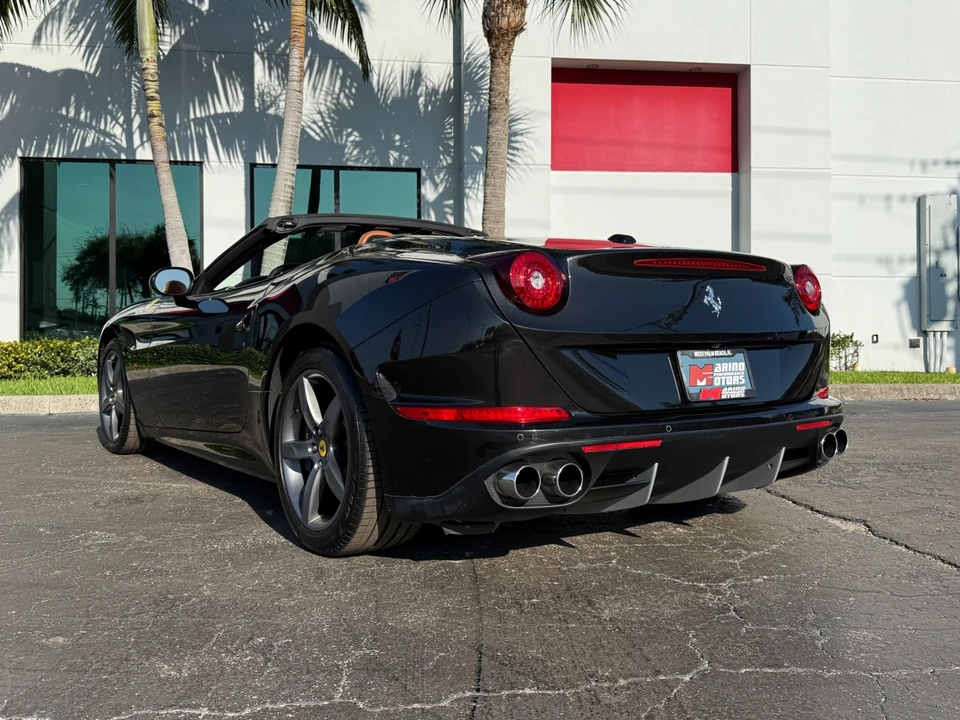 2015 Ferrari California T - Image 19 of 21