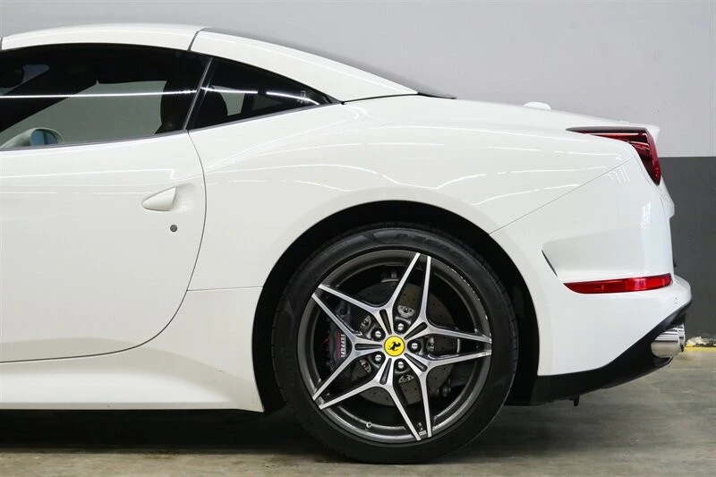 2015 Ferrari California T - Image 21 of 31
