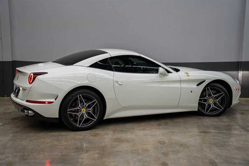 2015 Ferrari California T - Image 6 of 21
