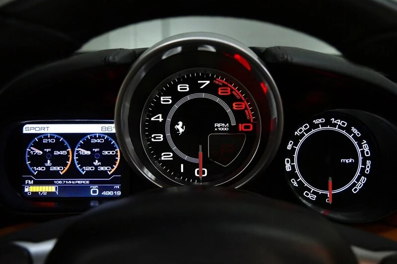 2015 Ferrari California T - Image 26 of 31