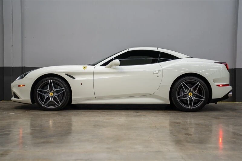 2015 Ferrari California T - Image 21 of 21