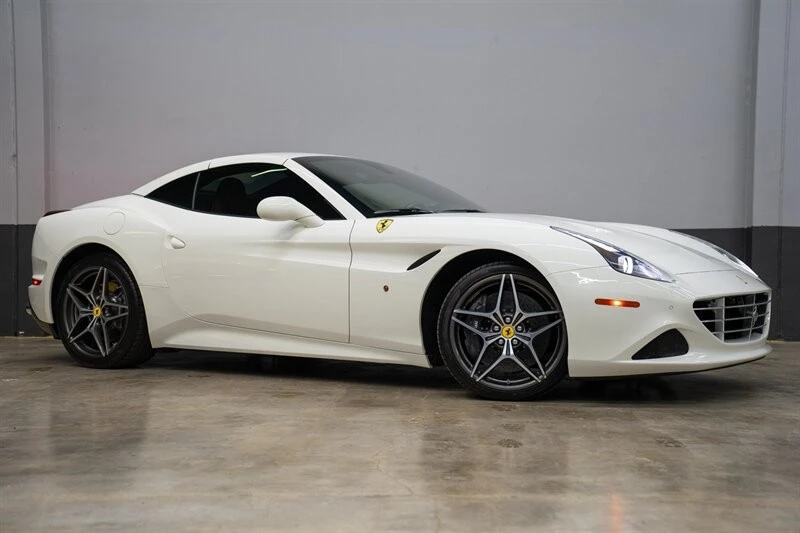 2015 Ferrari California T - Image 12 of 21