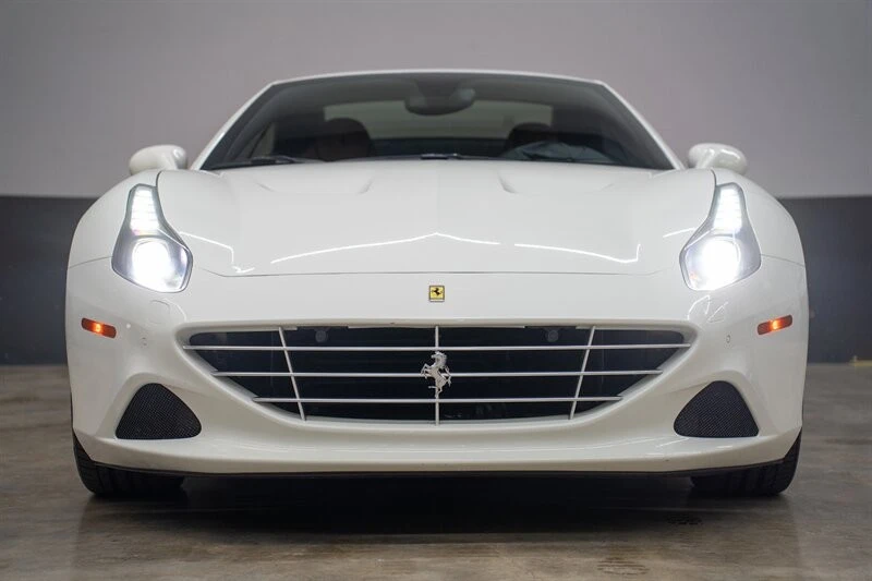 2015 Ferrari California T - Image 9 of 21