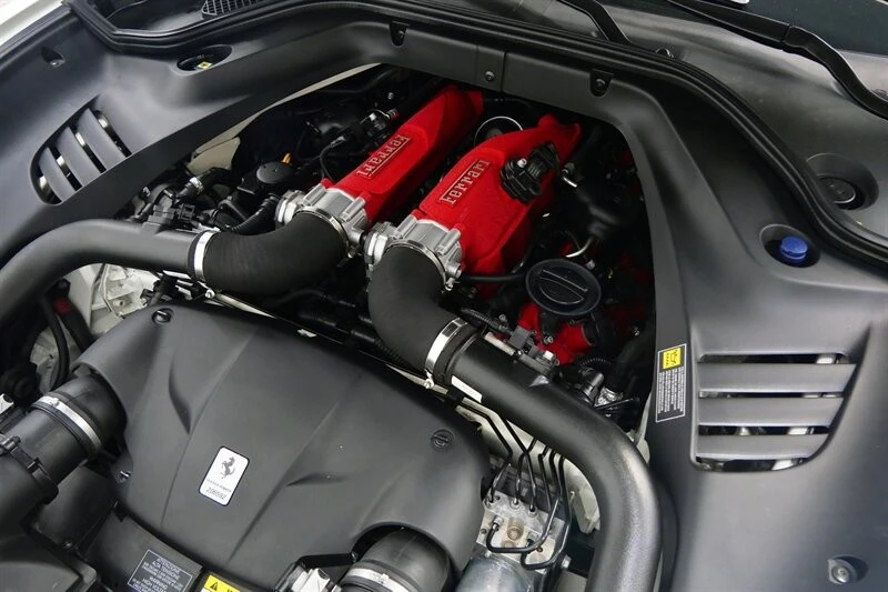 2015 Ferrari California T - Image 30 of 31