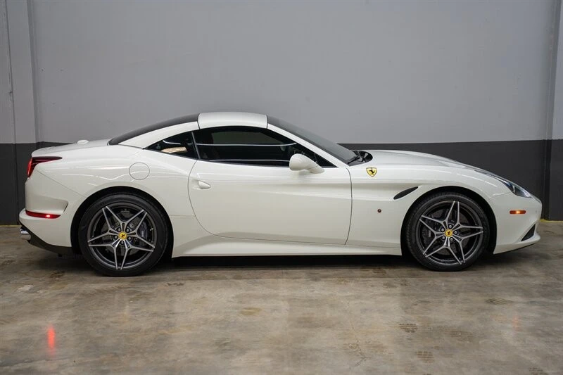 2015 Ferrari California T - Image 7 of 21
