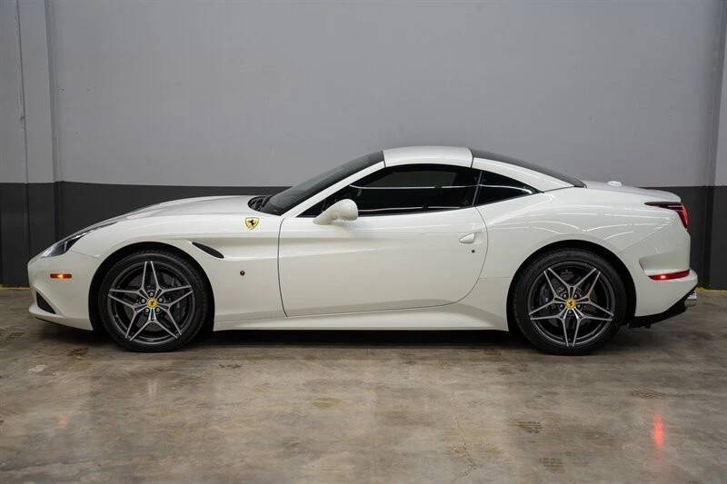 2015 Ferrari California T - Image 3 of 21