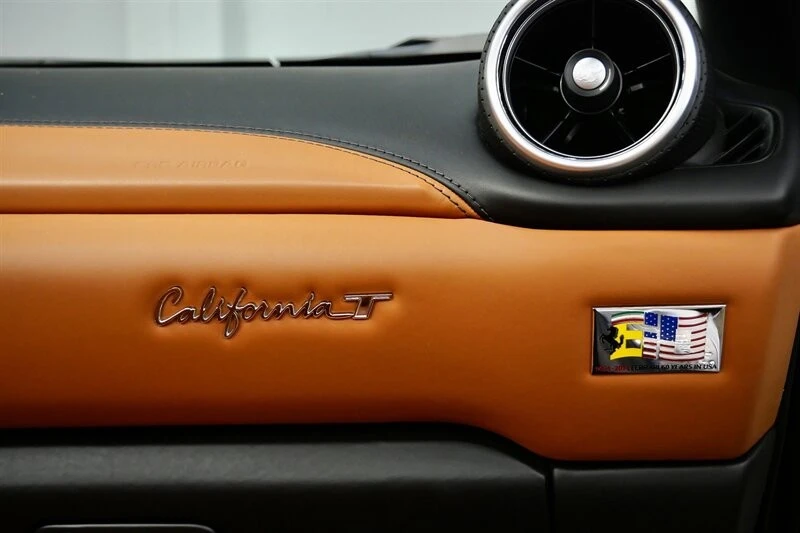 2015 Ferrari California T - Image 9 of 31