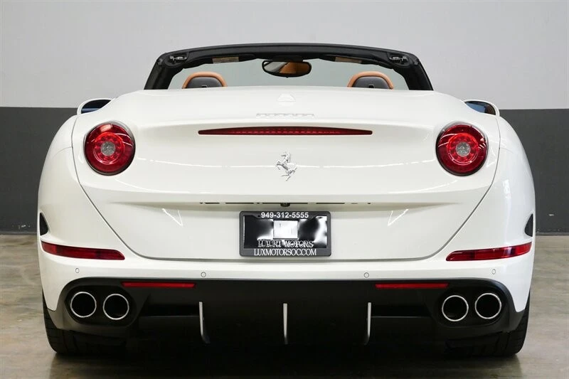 2015 Ferrari California T - Image 4 of 31