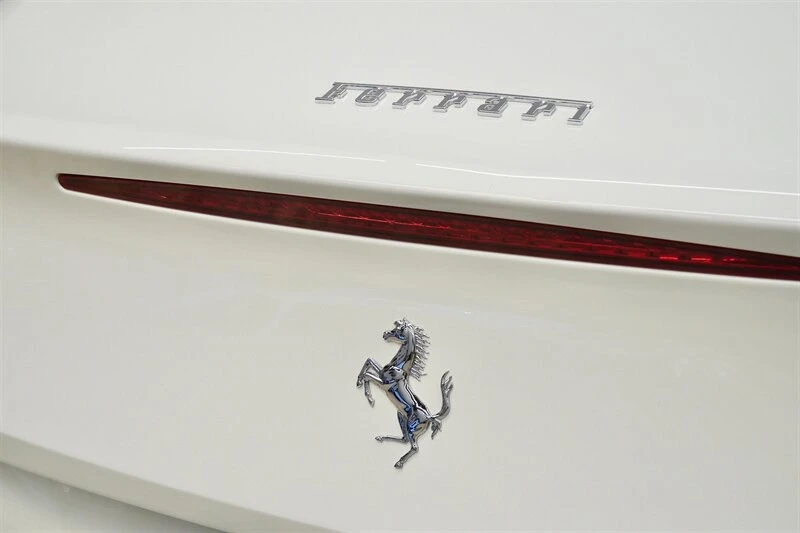 2015 Ferrari California T - Image 19 of 31