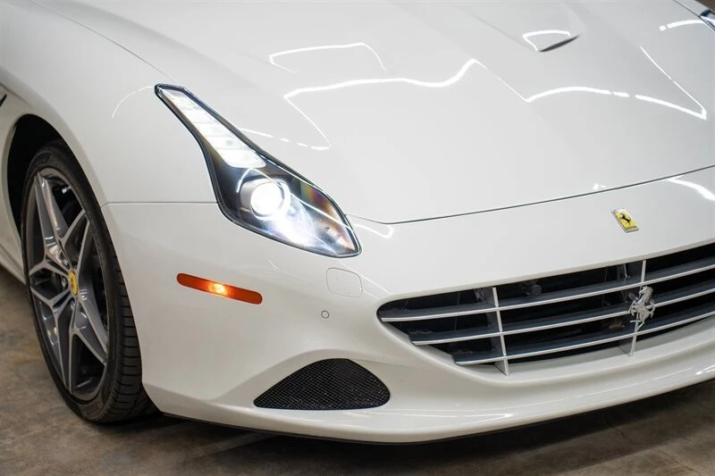 2015 Ferrari California T - Image 11 of 21