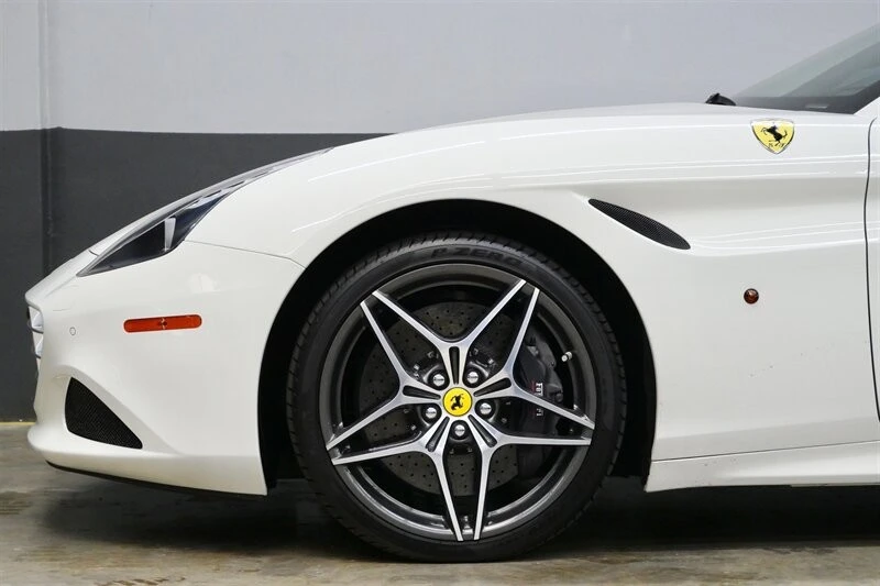 2015 Ferrari California T - Image 20 of 31