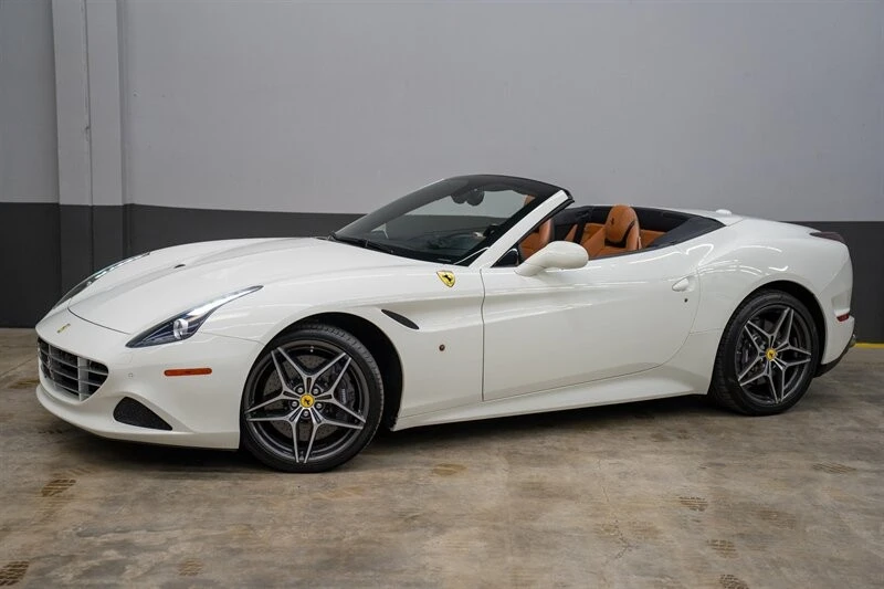 2015 Ferrari California T - Image 2 of 21