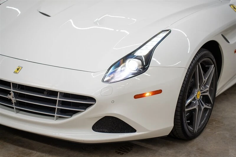 2015 Ferrari California T - Image 10 of 21