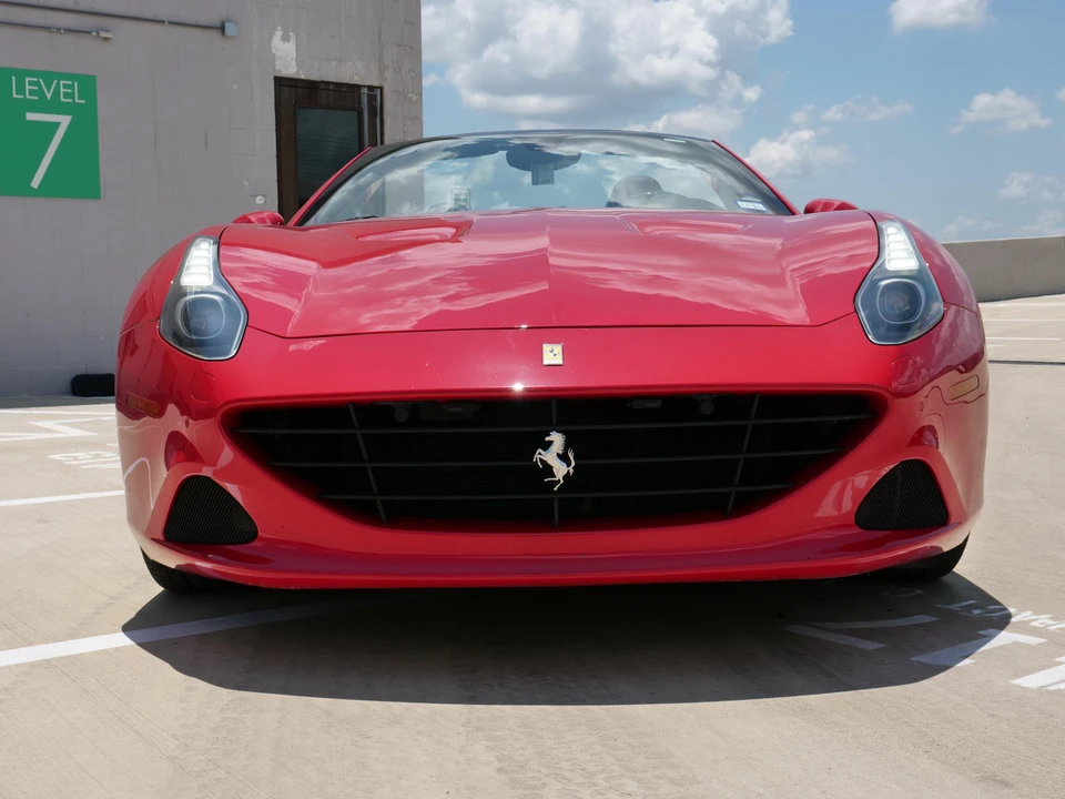 2015 Ferrari California T - Image 8 of 31