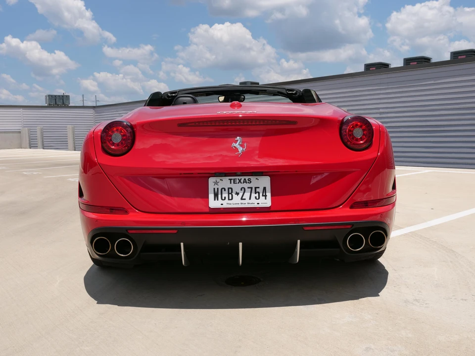 2015 Ferrari California T - Image 15 of 31