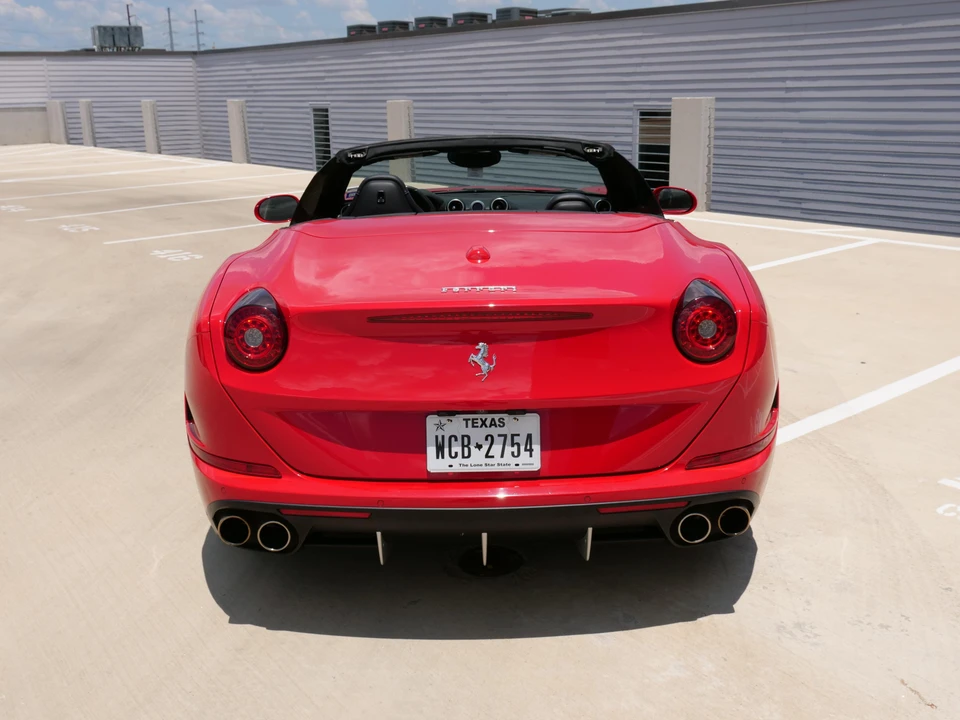 2015 Ferrari California T - Image 16 of 31