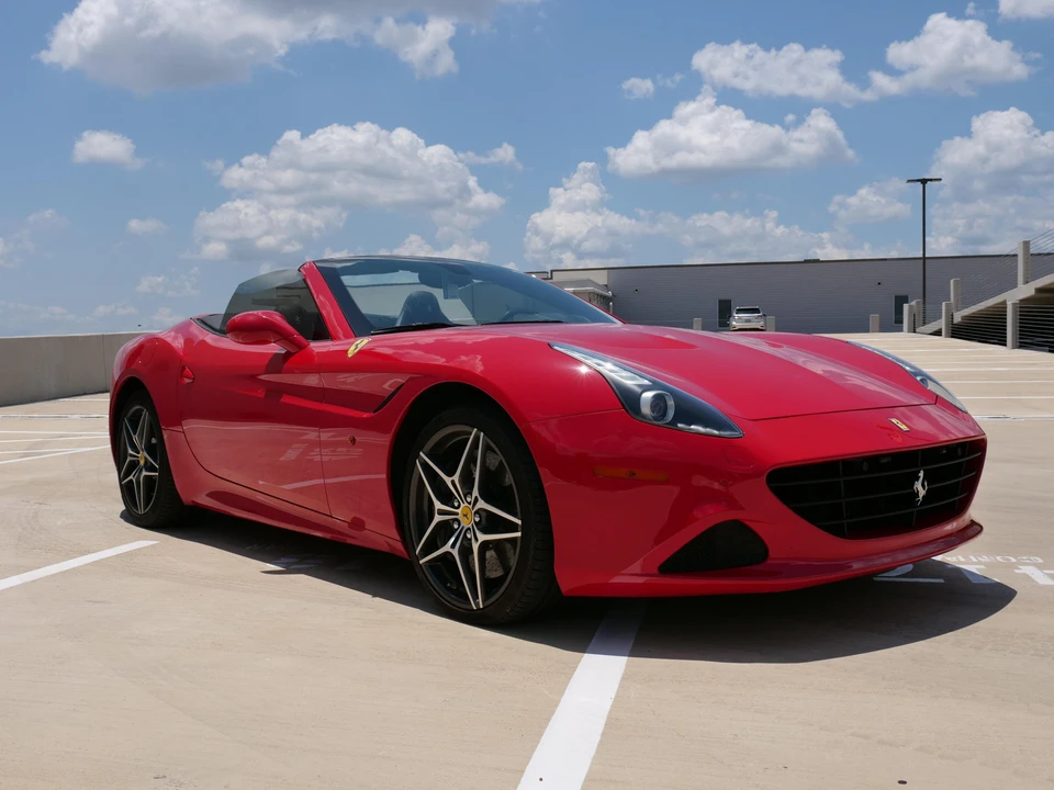 2015 Ferrari California T - Image 26 of 31