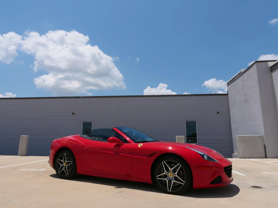 2015 Ferrari California T - Image 22 of 31