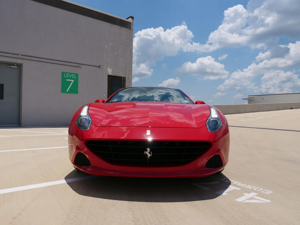 2015 Ferrari California T - Image 29 of 31