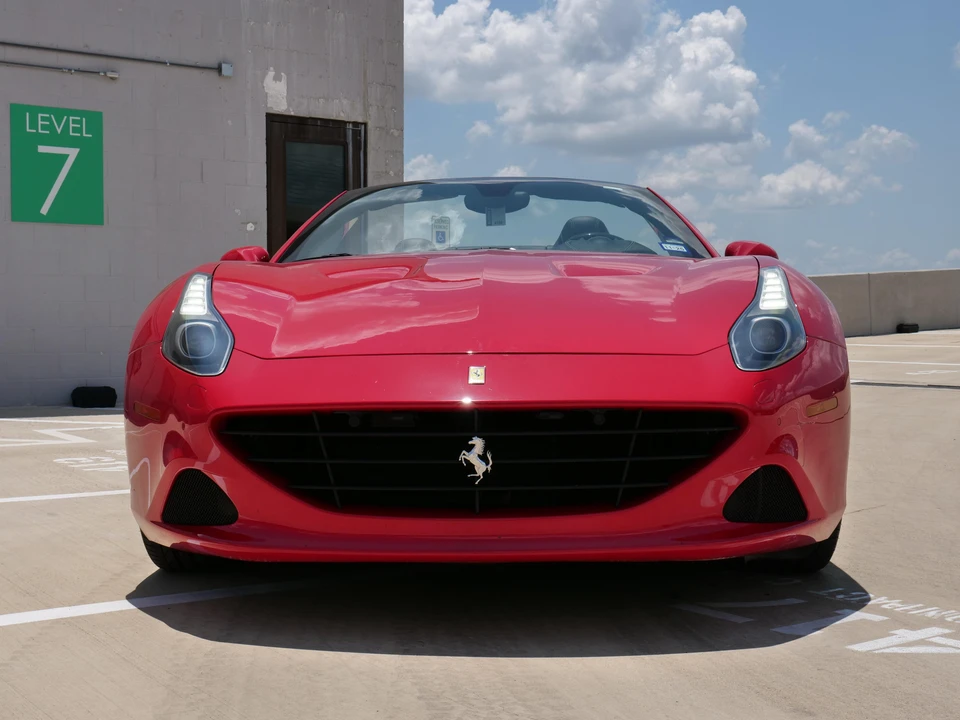 2015 Ferrari California T - Image 6 of 31